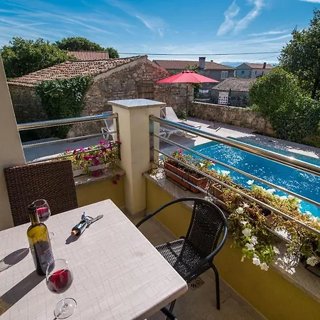 Apartment Salatic Krk Town